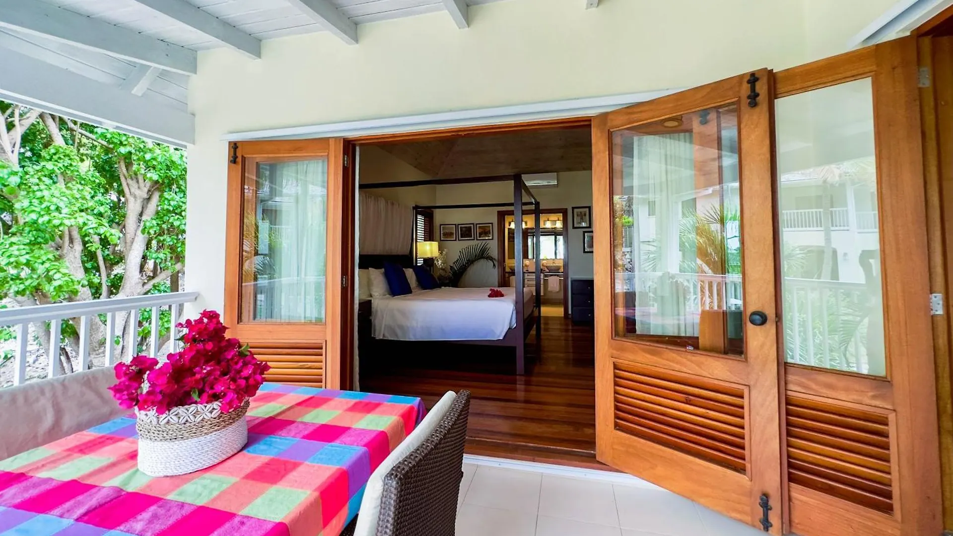 The Hideaway Suite 1512 Pool And Sea Views Gaynors